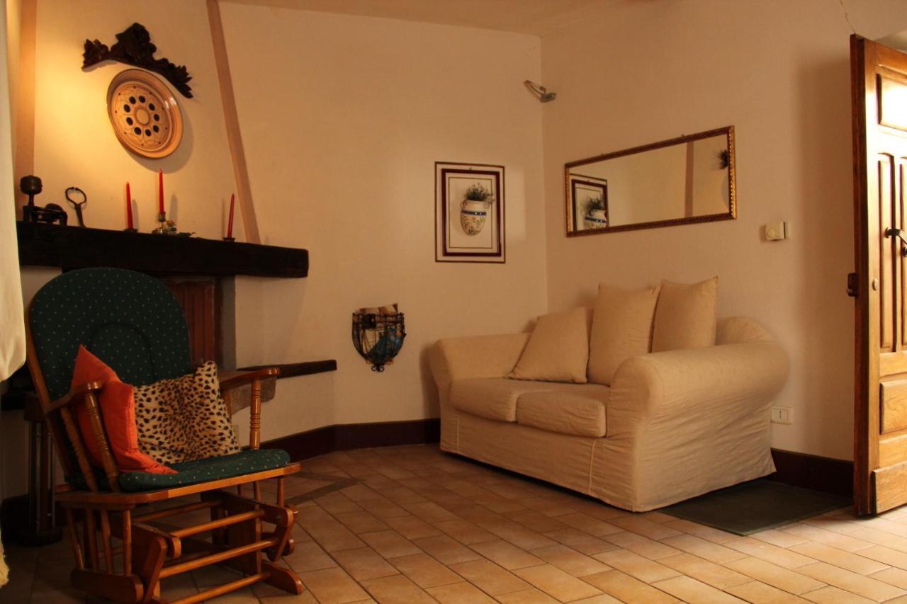 Ferienwohnung Trilocale Nel Centro Storico Montemerano Exterior foto